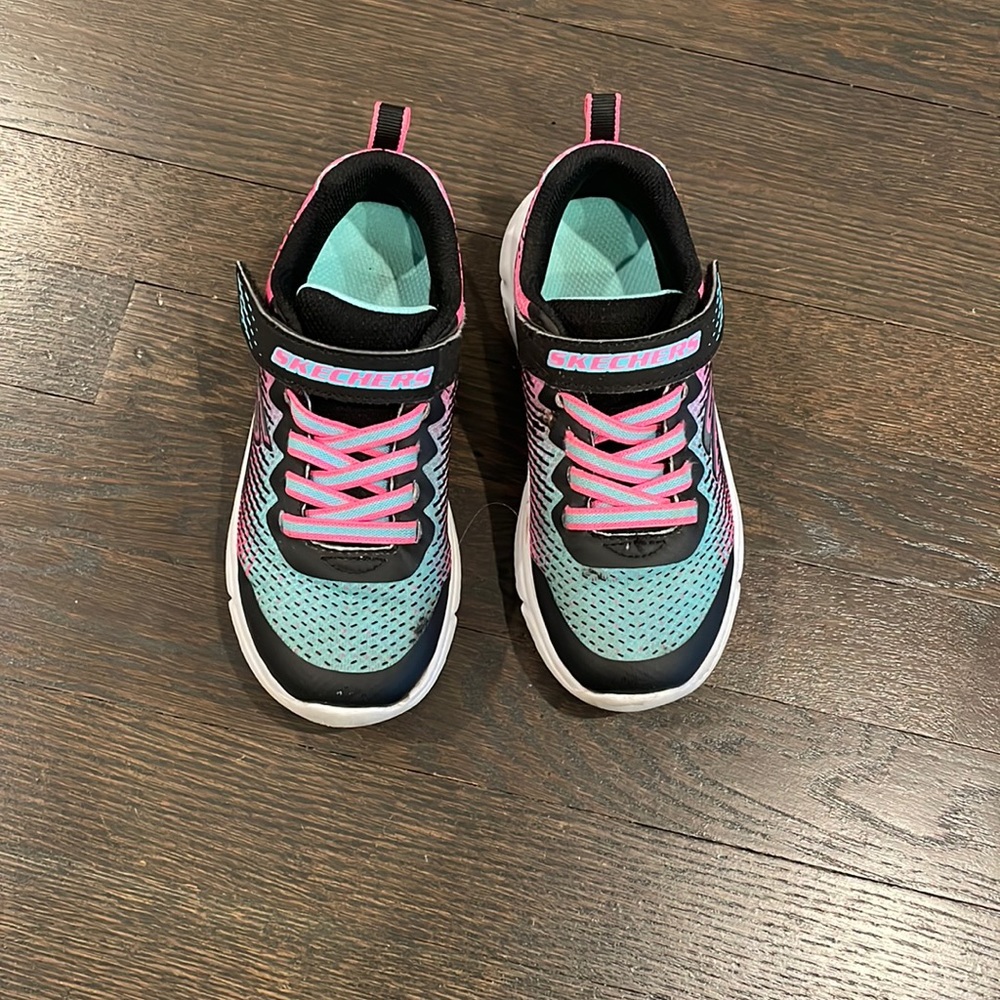 Girls Skechers size 13.5